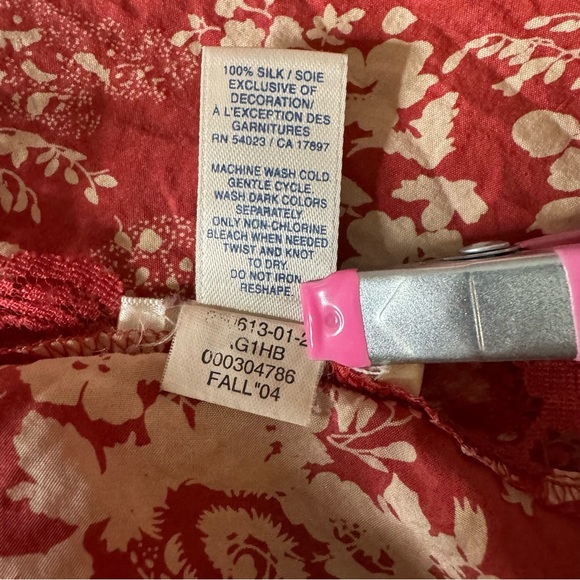 Vintage Y2K Old Navy Silk Cami Red and white floral Size Medium Boho Lace - Picture 7 of 7